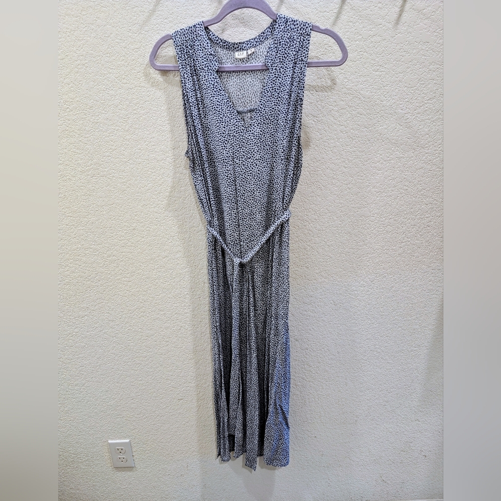 Old Navy Blue And White Sleeveless Maxi Dress